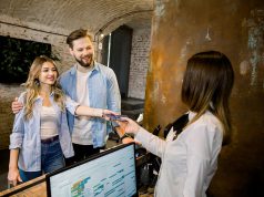 თურქულ სასტუმროებს ტურისტების პასპორტების კოპირება აეკრძალათ