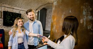 თურქულ სასტუმროებს ტურისტების პასპორტების კოპირება აეკრძალათ