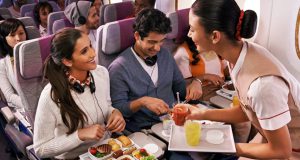 Emirates-ი სამზარეულოს სტრატეგიას ცვლის – ავიაკომპანია უარს ამბობს ხელოვნურ ხორცზე