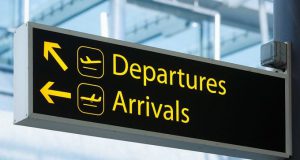 აეროპორტის ნიშნები და სიმბოლოები: როგორ ვიმგზავროთ პროფესიონალივით