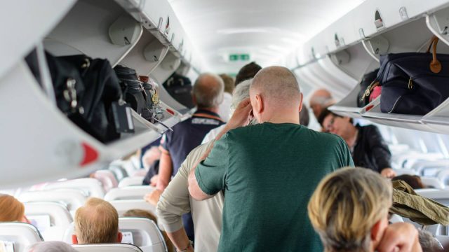 plane-disembarkation-1