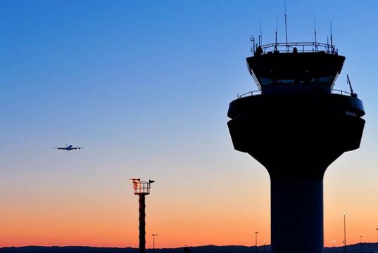 მსოფლიო ავიაკომპანიები ახლო აღმოსავლეთში კონფლიქტის გამო რეისებს მასობრივად აუქმებენ