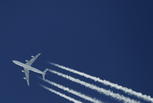 ფრენების დაჯავშნის საუკეთესო დრო – როგორ დავზოგოთ თანხა 2026 წლის მოგზაურობისთვის